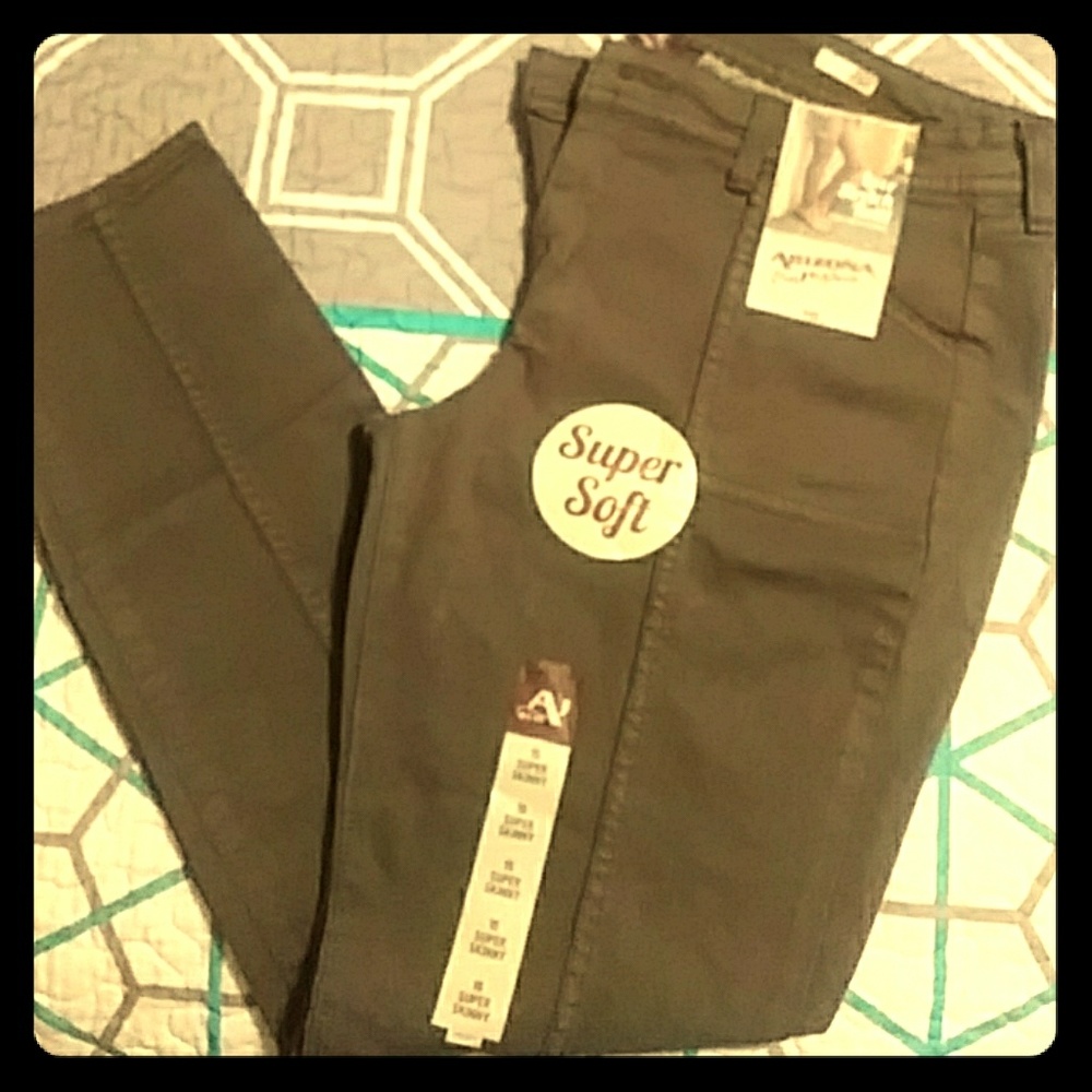 Olive Grove Skinny Jean Pants   Size: 15